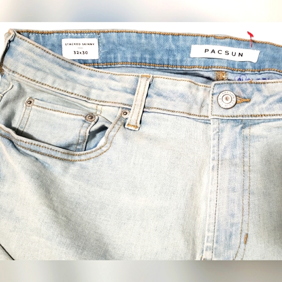 Jeans - Picture 1 of 2